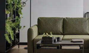 Szara kanapa i brązowe meble: Jaki dywan stworzy harmonię?