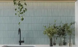 Co zamiast tapety w kuchni? Poznaj 7 trwałych i modnych opcji