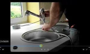 Jak zamontować kran w kuchni? Poradnik DIY krok po kroku