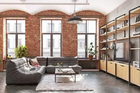 Salon loftowy w bloku? Sprawdź, jak stworzyć industrialny styl!