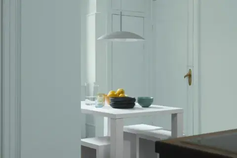 Jaka farba do płytek w kuchni? Wybierz trwałość i styl!