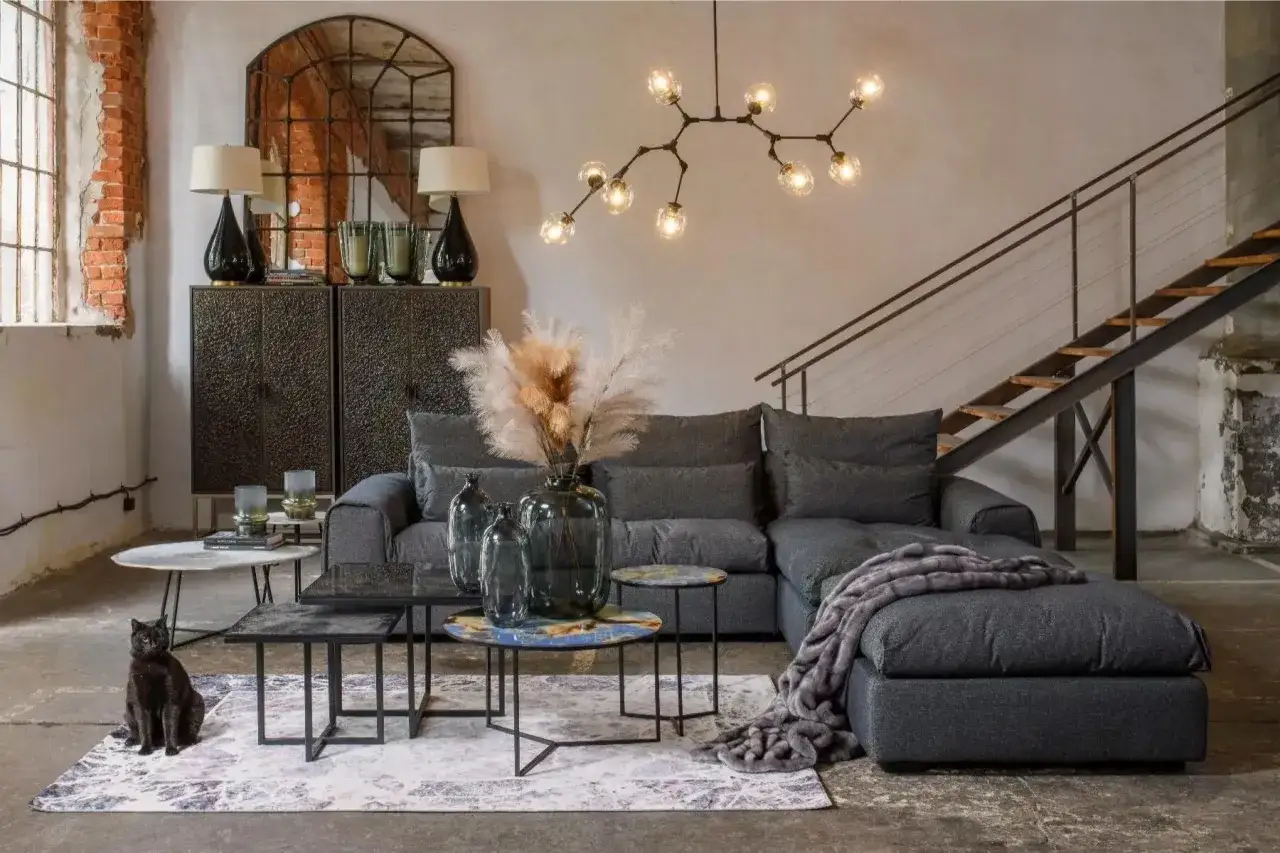 salon szara kanapa brązowe meble dywan inspiracje